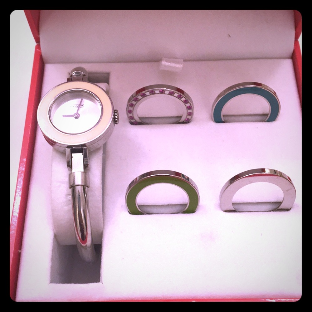 Women’s Coach Watch